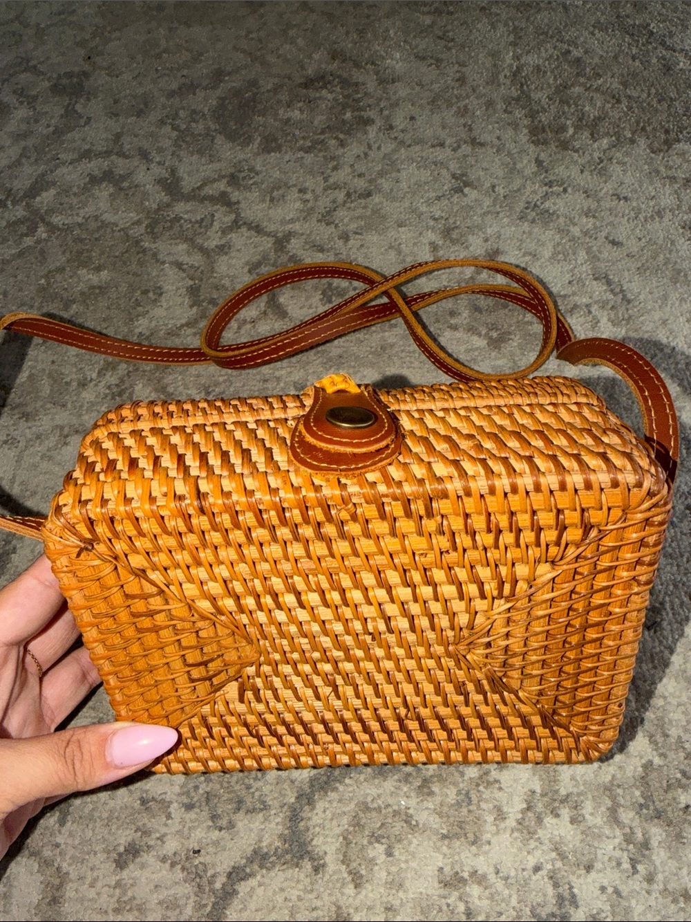 Steve Madden Woven Crossbody Bag in Tan
